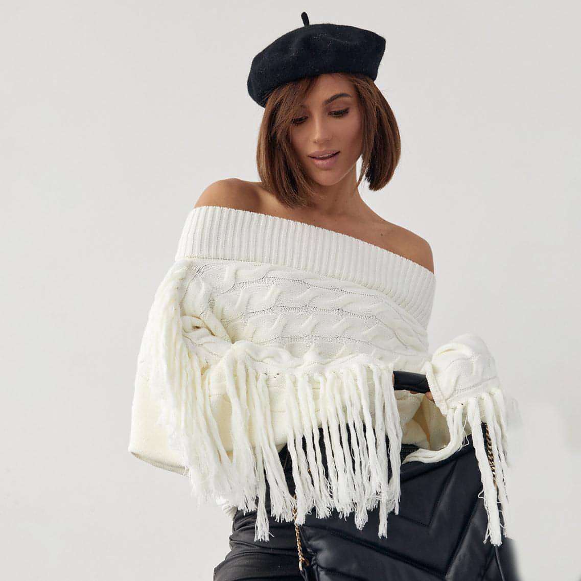 A Pure Color Elegant Style Woolen Tassel Design Sweater Women