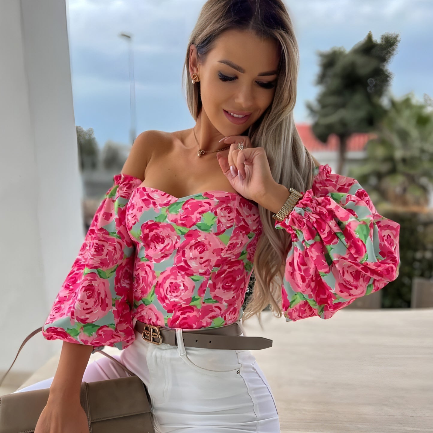Lady Sexy Off-Shoulder Printed Shirt – Feminine Elegance Meets Casual Chic