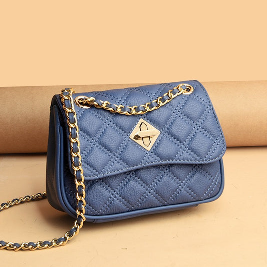 ChainDrape™ – Quilted Charm Shoulder Bag